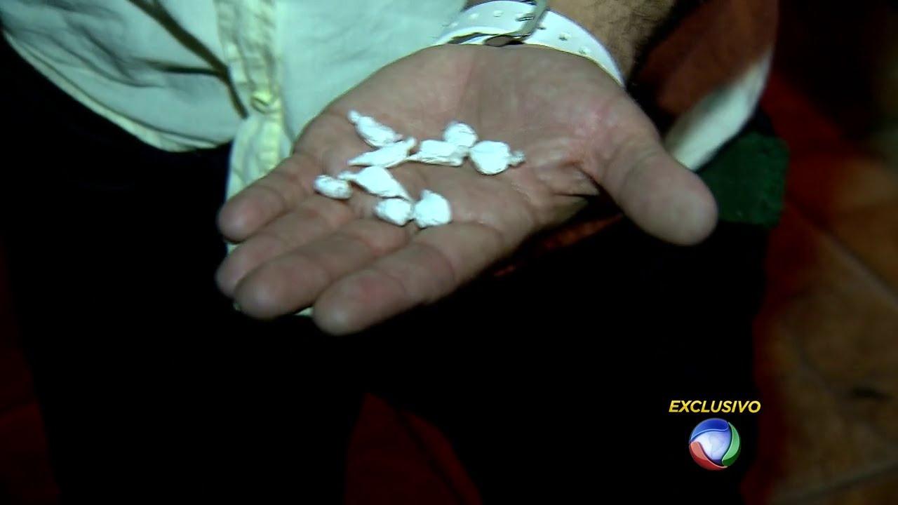 Repórter Record Investigação exibe reportagem sobre o tráfico de cocaína no Brasil