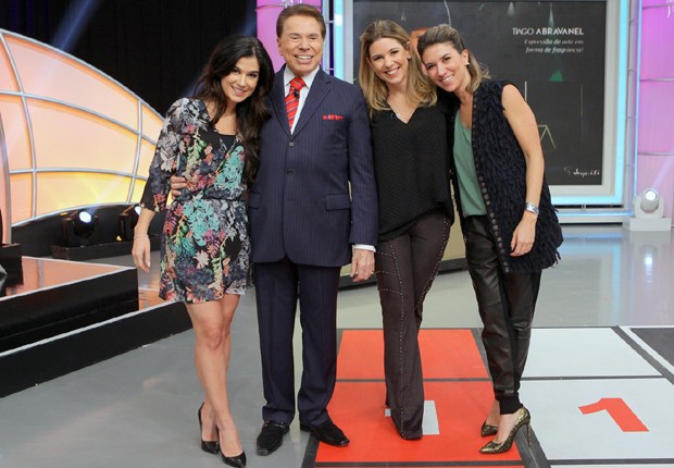 Da esquerda para a direita: Renata Abravanel, Silvio Santos, Daniela Beyruti e Rebeca Abravanel
