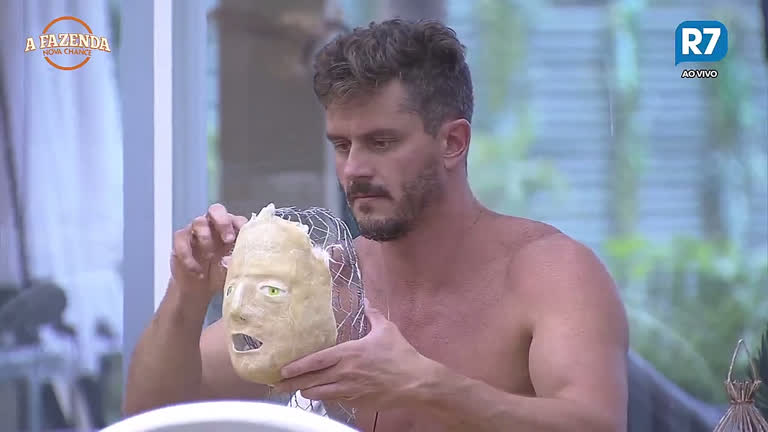 Marcos Harter criou boneco em "A Fazenda" (Divulgação/TV Record)