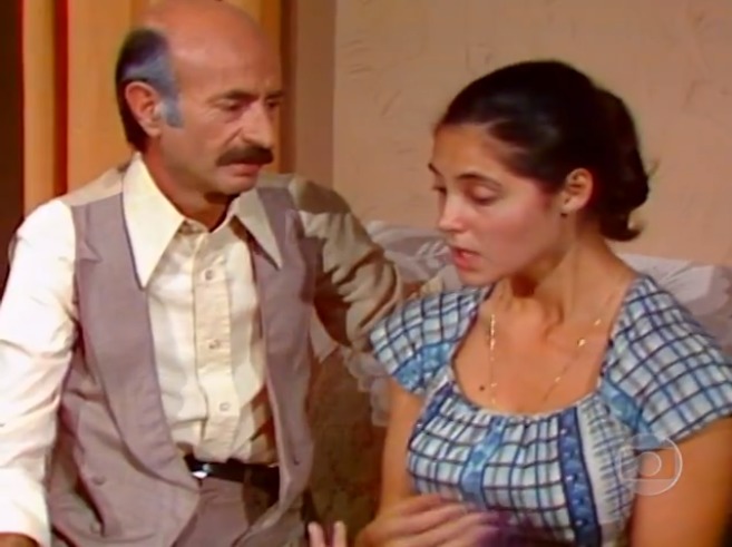 Pasquale (Luiz Orioni) e a filha Gina (Christiane Torloni) em Gina (Reprodução/Memória Globo)