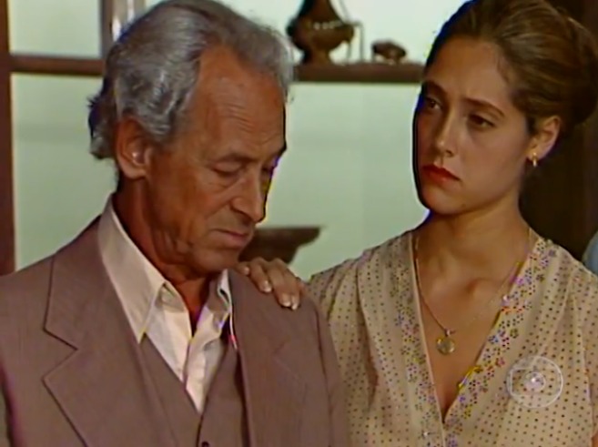 Olegário (Castro Gonzaga) quando revela a verdade a Gina (Christiane Torloni) (Reprodução/Memória Globo)
