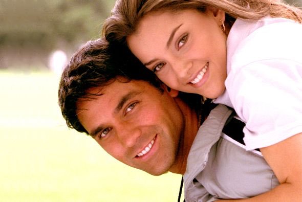 Sara Maldonado e Valentino Lanus em El Juego de La Vida (Divulgação: Televisa)