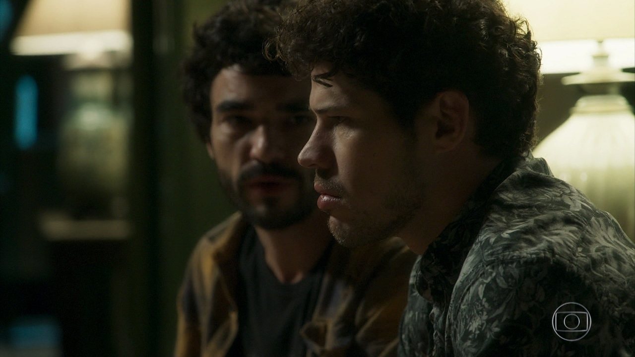 Geandro (Caio Blat) e Junior (José Loreto) em O Sétimo Guardião