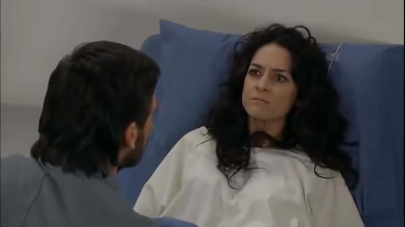 Susana González como Cíntia em A Que Não Podia Amar (Reprodução / YouTube)