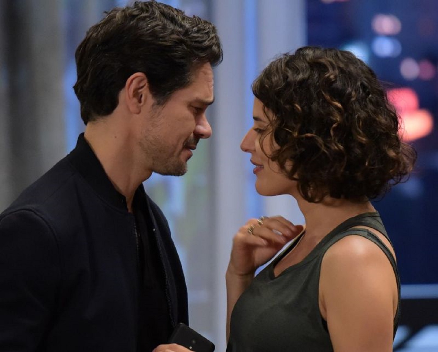 Leandro (Gabriel Gracindo) e Fabiana (Manoela do Monte) em Amor Sem Igual