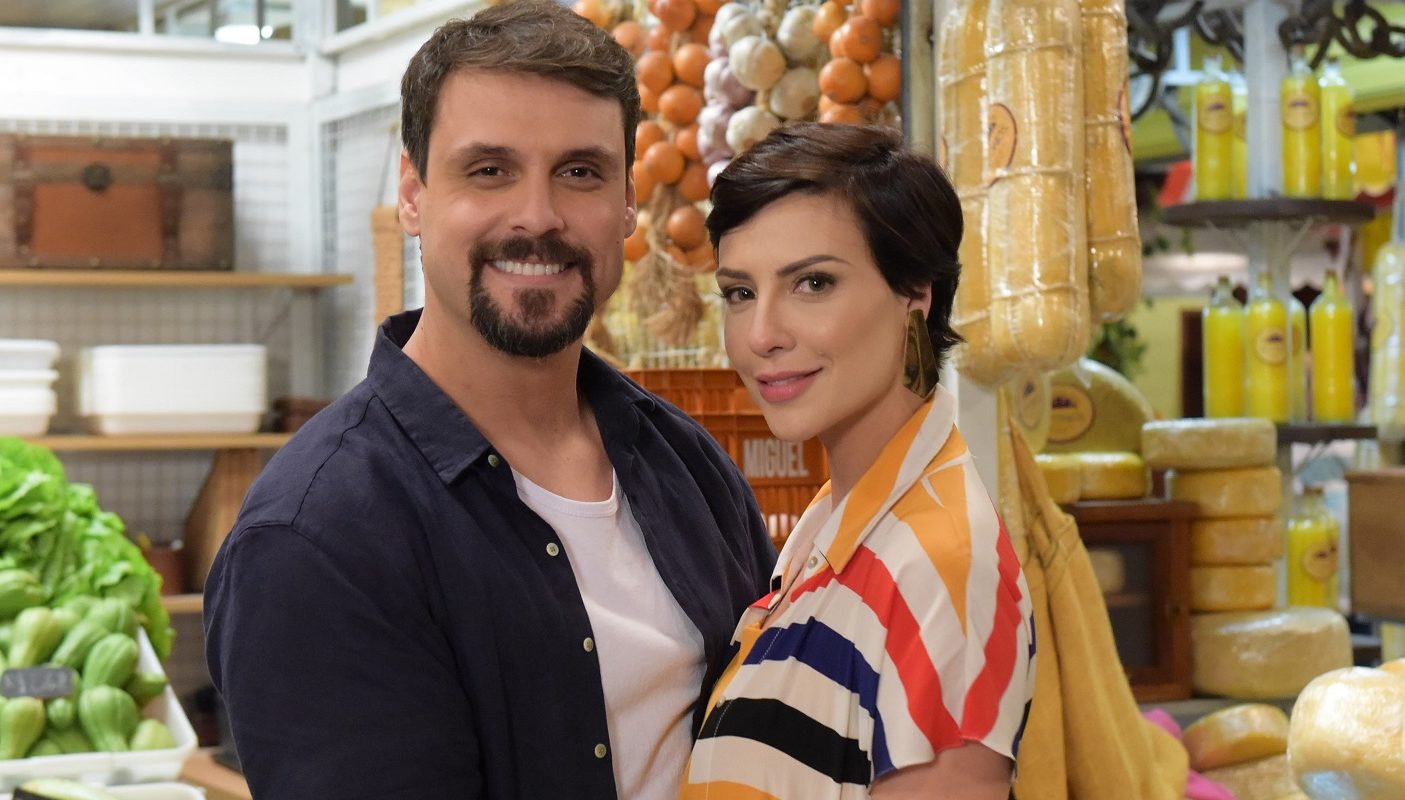 Sofia (Camila Rodrigues) e Antônio (Felipe Cunha), de Topíssima, em Amor Sem Igual