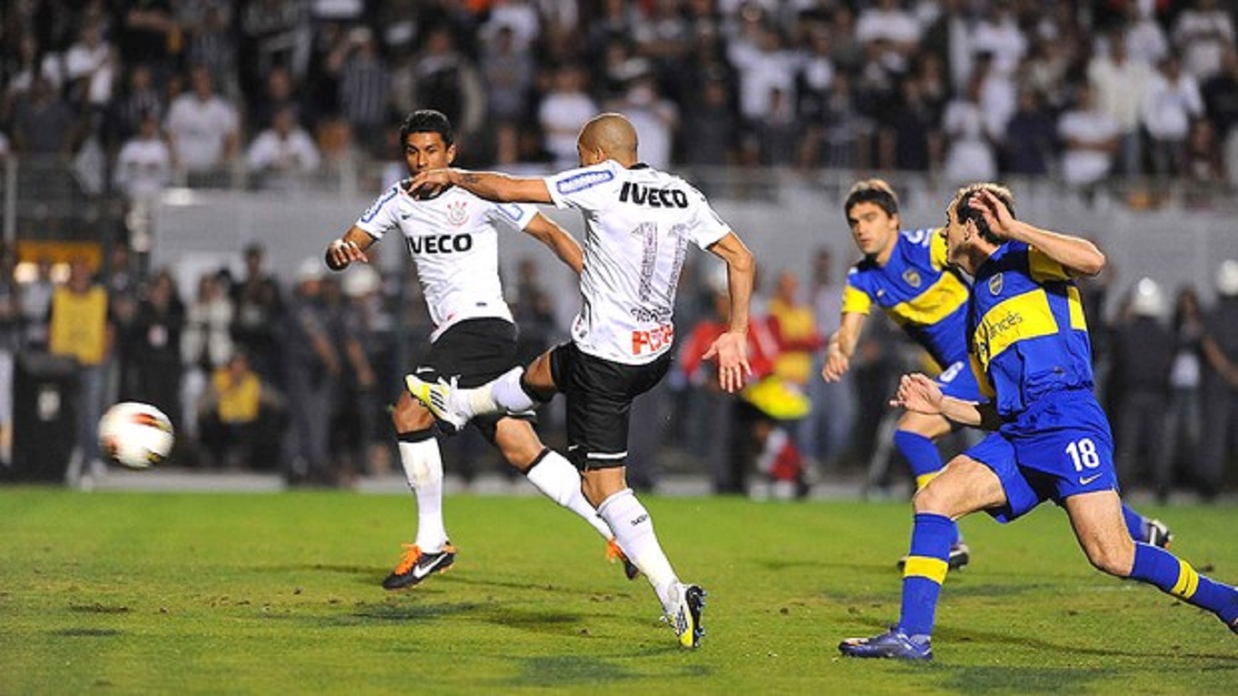 Corinthians e Boca Junior na final da Libertadores em 2012