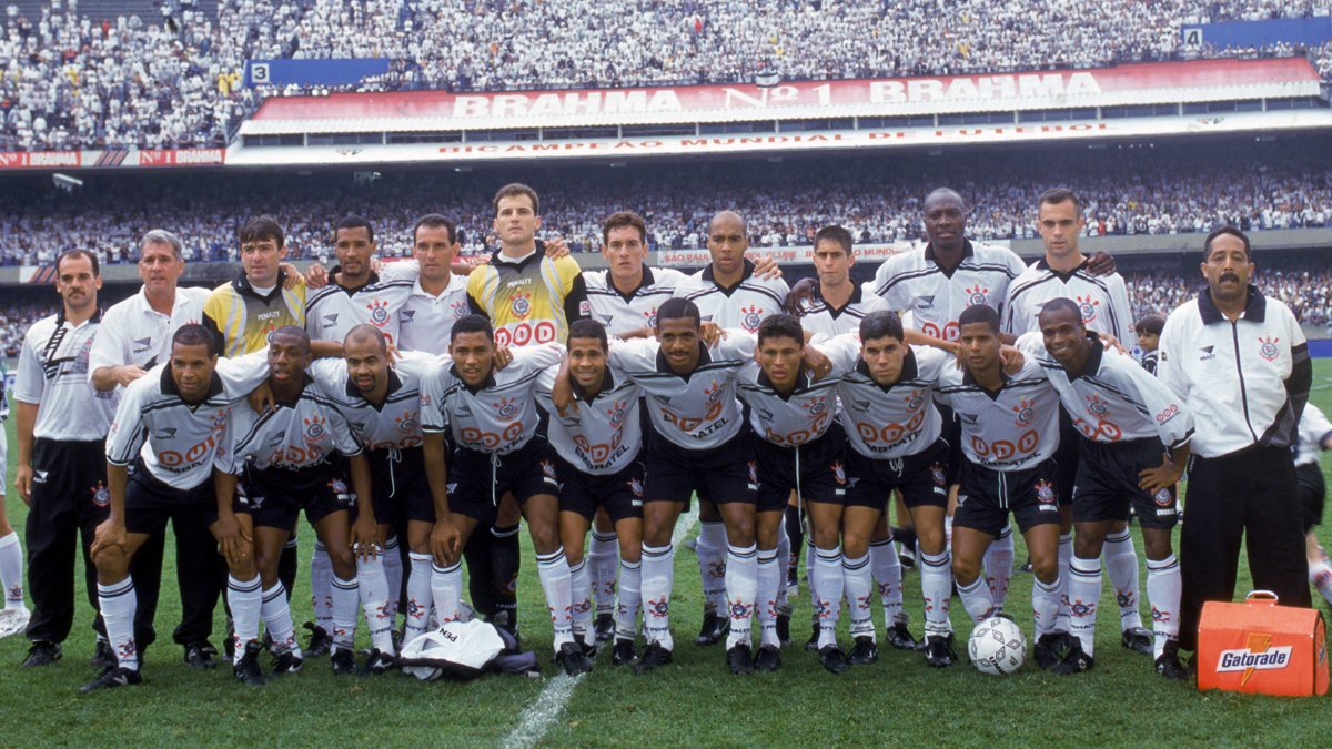 Time do Corinthians em 1998 (Divulgação)