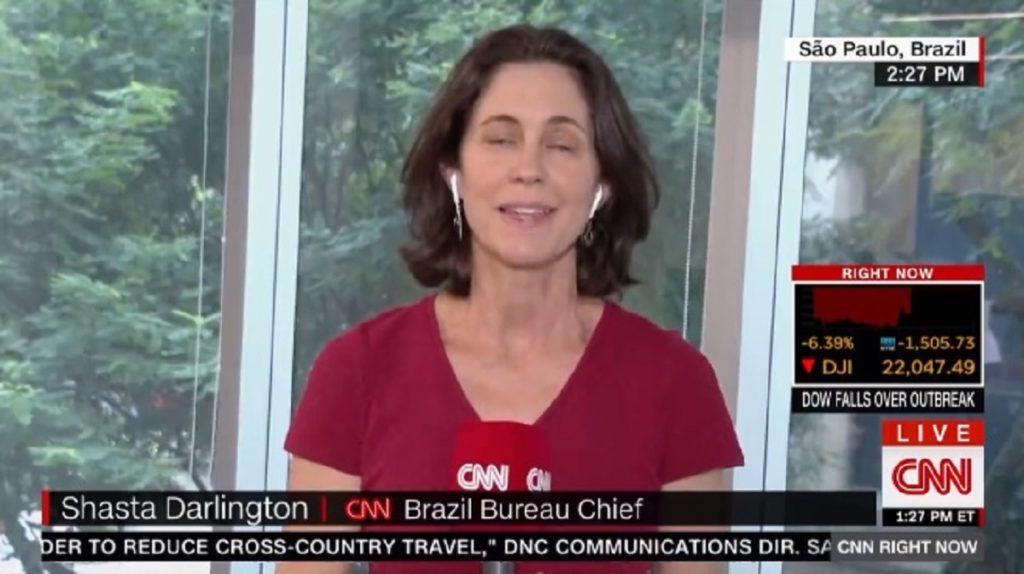 Shasta Darlington participa do programam CNN Right Now, dos estúdios da CNN