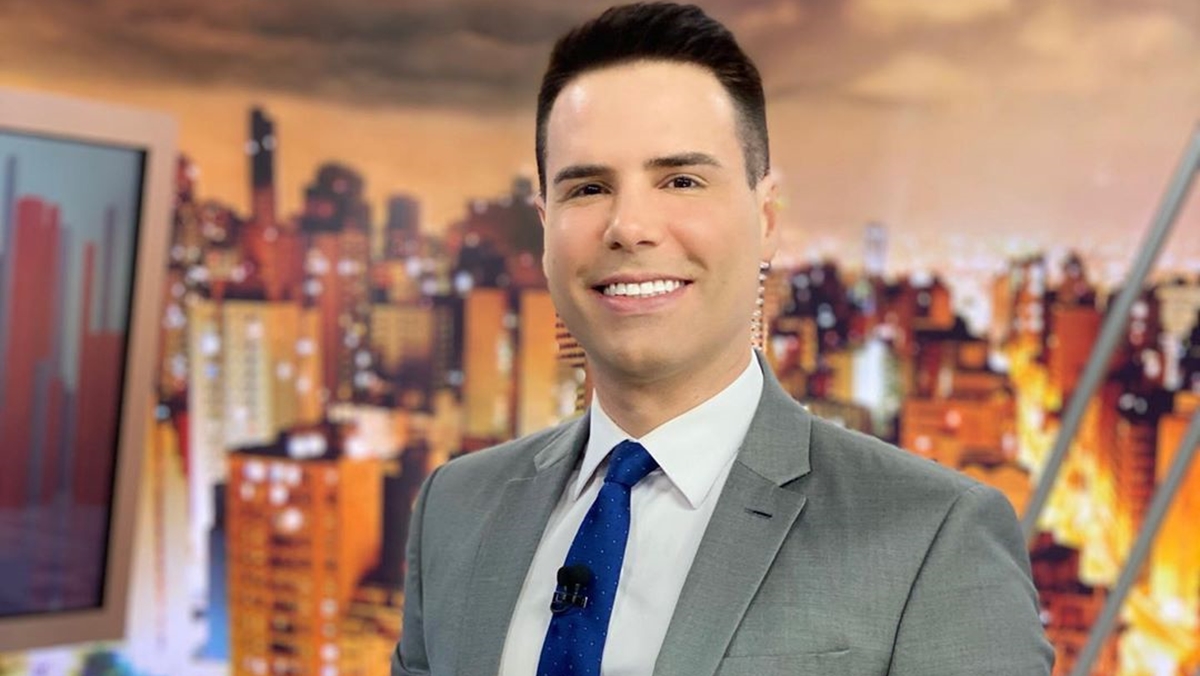 Luiz Bacci comanda o Cidade Alerta na Record TV (Reprodução: Instagram)