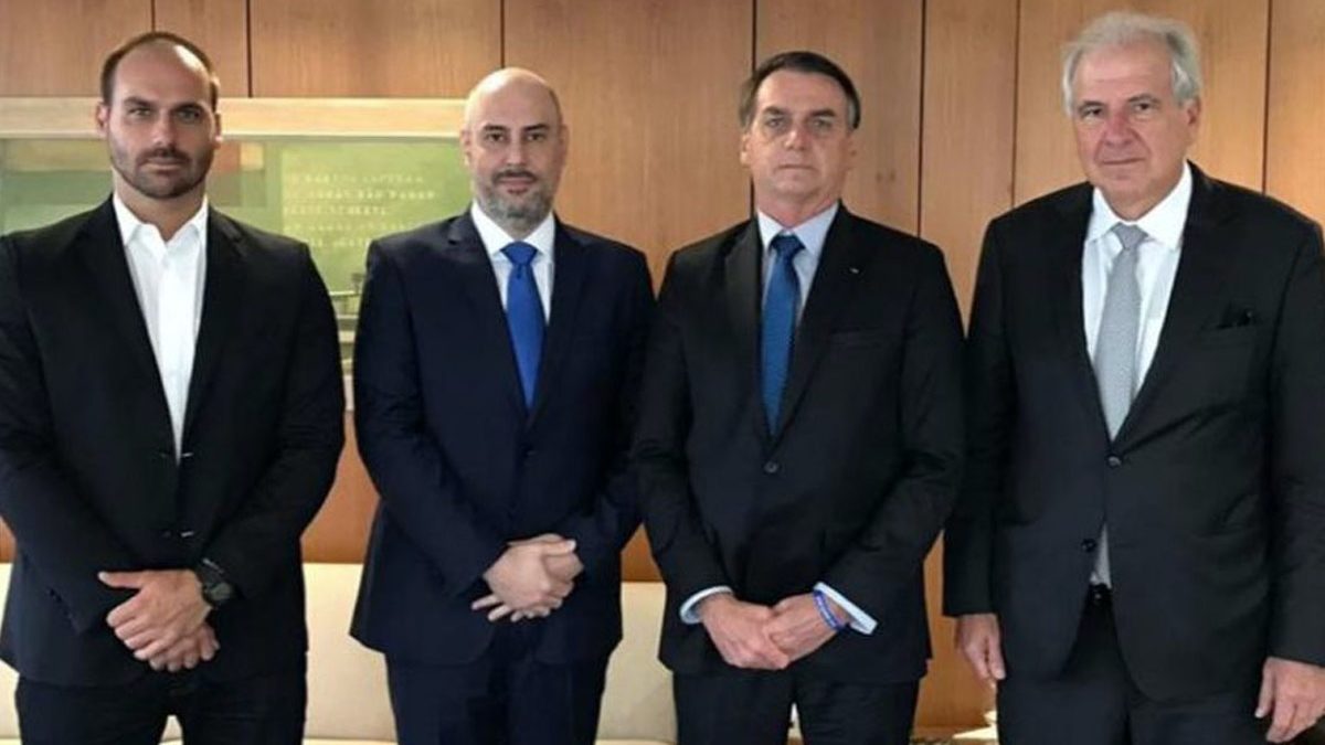 Eduardo Bolsonaro, Douglas Tavolaro, Jair Bolsonaro e Rubens Menín