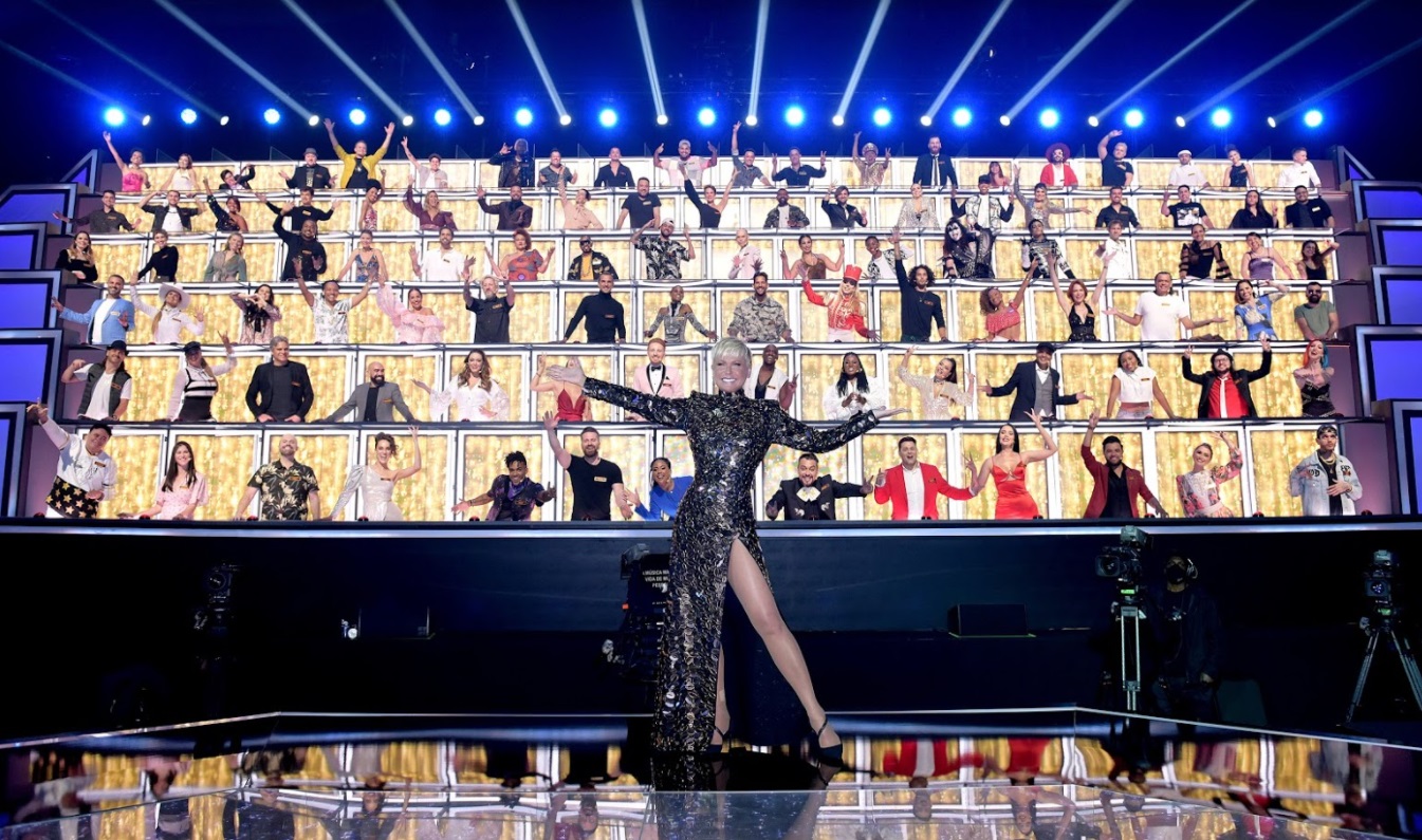 Xuxa e os cem jurados no Canta Comigo All Stars