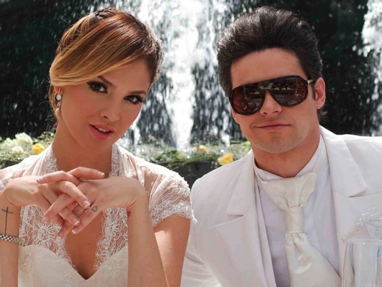 Nikki (Eiza González) e Roy (Eleazar Gómez) em Amores Verdadeiros (Divulgação/Televisa/SBT)
