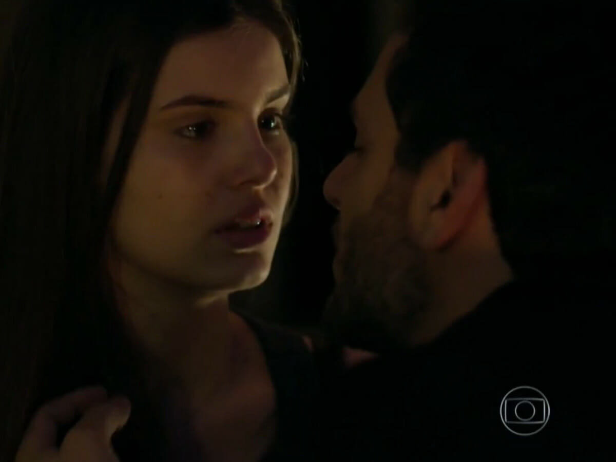 Angel (Camila Queiroz) e Alex (Rodrigo Lombardi) em Verdades Secretas (Reprodução/Globo)