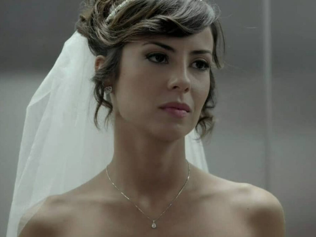 Maria Clara (Andréia Horta) termina sozinha em Império (Reprodução Globo)