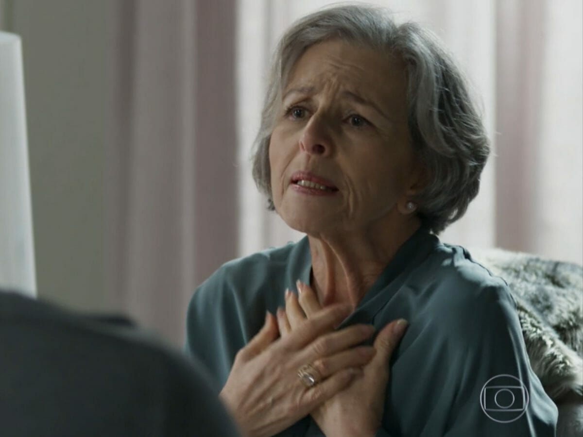 Sabine (Irene Ravache) em Pega Pega (Reprodução/Globo)