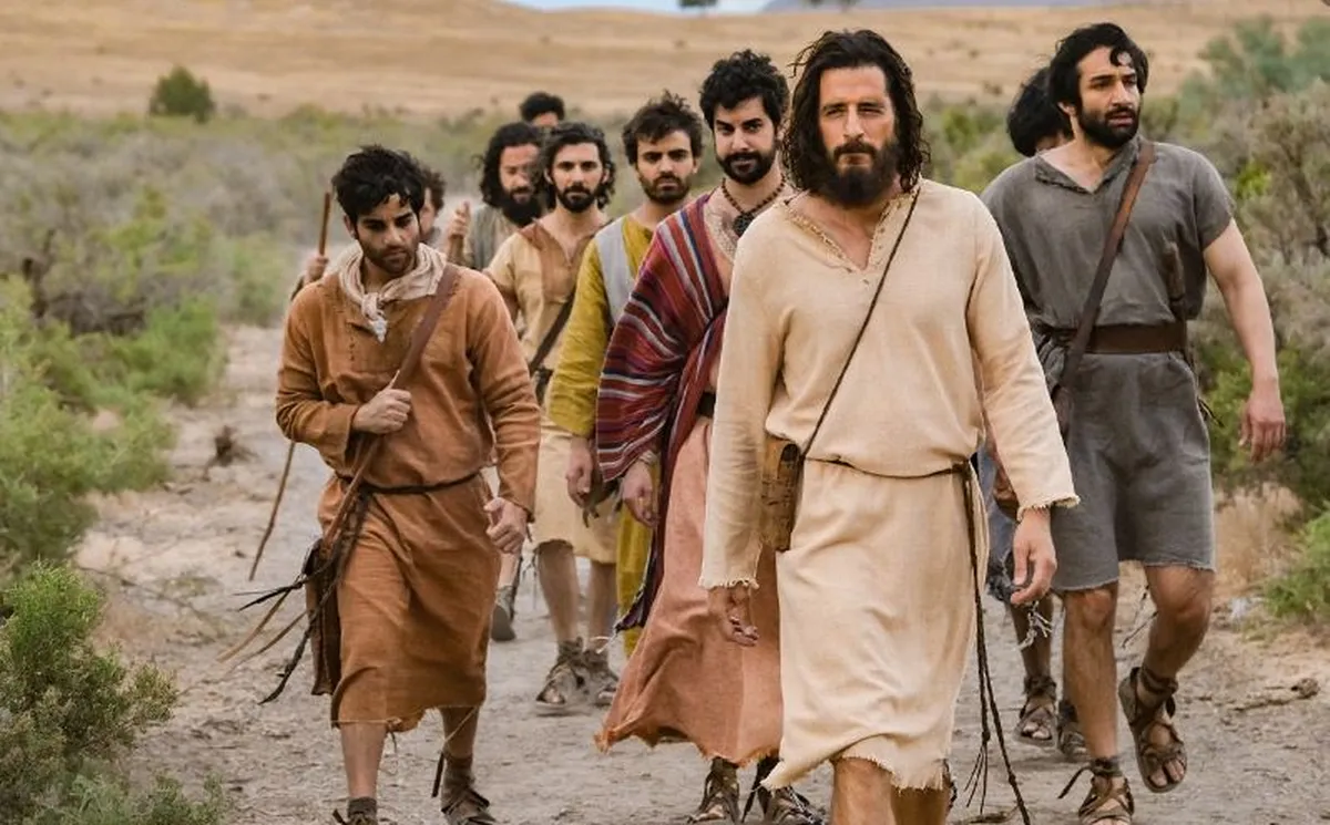 Jesus Cristo (Jonathan Roumie) e Seus discípulos em The Chosen: Os Escolhidos